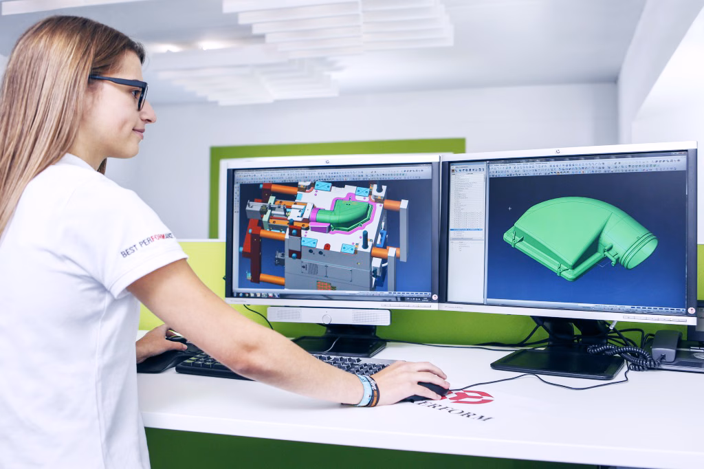 Arbeitsplatzt technischer Produktdesigner